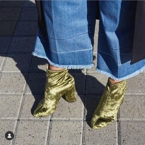PUBLIC DESIRE Suede Booties 👢